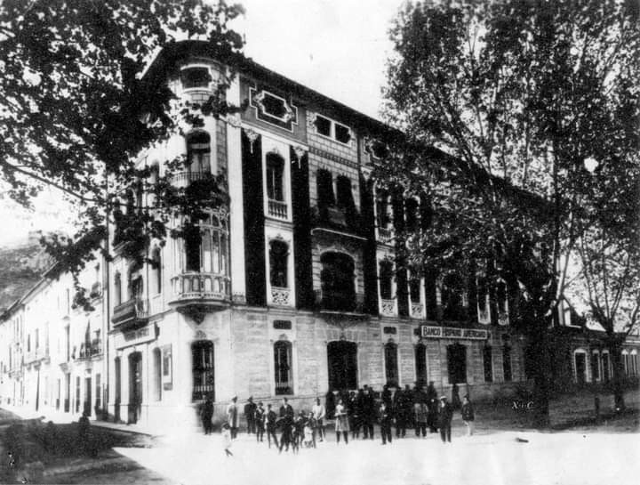 PORTAL DEL LLEÓ